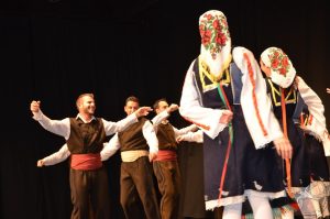 2016 “Χορεύω, παίζω και σου τραγουδώ”