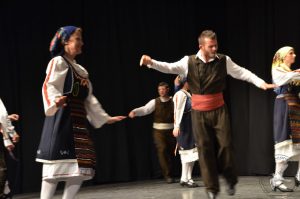 2016 “Χορεύω, παίζω και σου τραγουδώ”