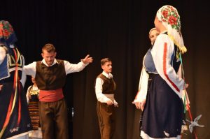 2016 “Χορεύω, παίζω και σου τραγουδώ”