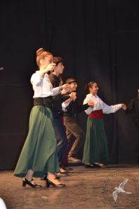 2016 “Χορεύω, παίζω και σου τραγουδώ”