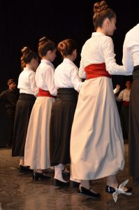 2016 “Χορεύω, παίζω και σου τραγουδώ”