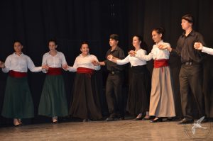 2016 “Χορεύω, παίζω και σου τραγουδώ”