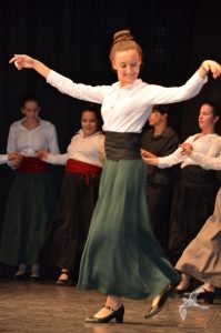 2016 “Χορεύω, παίζω και σου τραγουδώ”