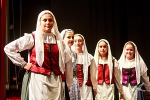 2017 “Πιάστε το χορό μικροί, μεγάλοι”