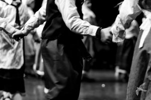 2017 “Πιάστε το χορό μικροί, μεγάλοι”