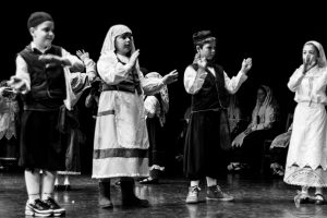 2017 “Πιάστε το χορό μικροί, μεγάλοι”