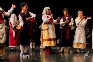 2017 “Πιάστε το χορό μικροί, μεγάλοι”