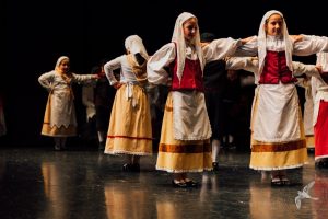 2017 “Πιάστε το χορό μικροί, μεγάλοι”