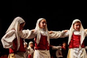 2017 “Πιάστε το χορό μικροί, μεγάλοι”