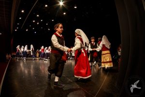 2017 “Πιάστε το χορό μικροί, μεγάλοι”