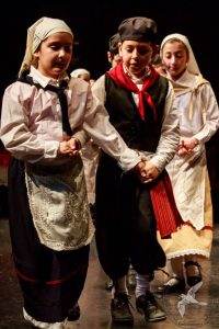 2017 “Πιάστε το χορό μικροί, μεγάλοι”