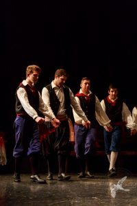 2017 “Πιάστε το χορό μικροί, μεγάλοι”