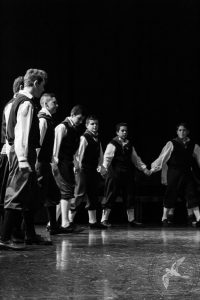 2017 “Πιάστε το χορό μικροί, μεγάλοι”