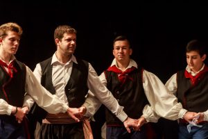 2017 “Πιάστε το χορό μικροί, μεγάλοι”