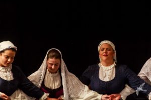 2017 “Πιάστε το χορό μικροί, μεγάλοι”