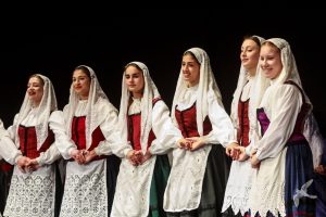 2017 “Πιάστε το χορό μικροί, μεγάλοι”