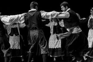 2017 “Πιάστε το χορό μικροί, μεγάλοι”