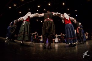 2017 “Πιάστε το χορό μικροί, μεγάλοι”