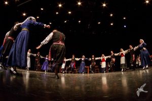 2017 “Πιάστε το χορό μικροί, μεγάλοι”