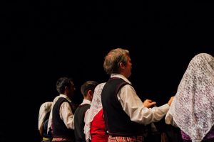 2017 “Πιάστε το χορό μικροί, μεγάλοι”