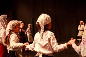 2017 “Χορεύω, παίζω και σου τραγουδώ”