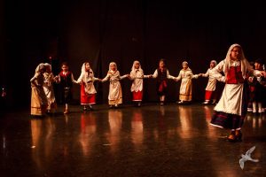 2017 “Χορεύω, παίζω και σου τραγουδώ”