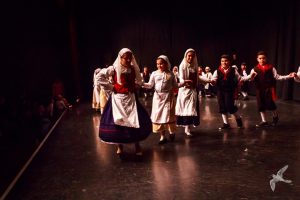 2017 “Χορεύω, παίζω και σου τραγουδώ”