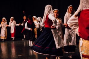 2017 “Χορεύω, παίζω και σου τραγουδώ”