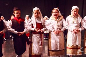 2017 “Χορεύω, παίζω και σου τραγουδώ”