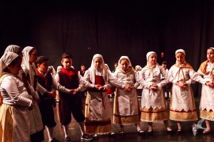 2017 “Χορεύω, παίζω και σου τραγουδώ”