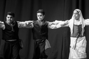 2017 “Χορεύω, παίζω και σου τραγουδώ”