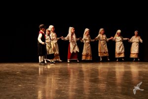 2016 “Χορεύω, παίζω και σου τραγουδώ”