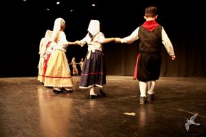 2016 “Χορεύω, παίζω και σου τραγουδώ”