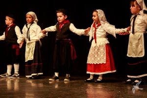 2016 “Χορεύω, παίζω και σου τραγουδώ”