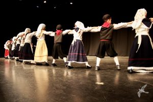 2016 “Χορεύω, παίζω και σου τραγουδώ”