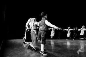 2016 “Χορεύω, παίζω και σου τραγουδώ”