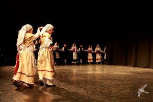 2016 “Χορεύω, παίζω και σου τραγουδώ”