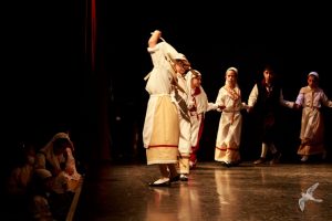 2016 “Χορεύω, παίζω και σου τραγουδώ”