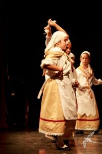 2016 “Χορεύω, παίζω και σου τραγουδώ”