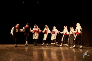 2016 “Χορεύω, παίζω και σου τραγουδώ”