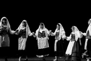 2016 “Χορεύω, παίζω και σου τραγουδώ”