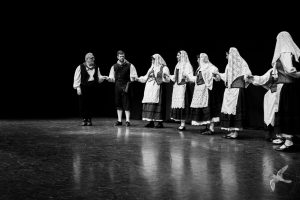 2016 “Χορεύω, παίζω και σου τραγουδώ”