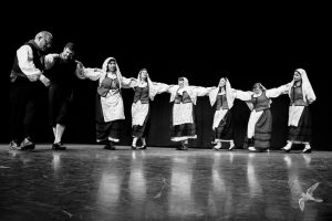 2016 “Χορεύω, παίζω και σου τραγουδώ”