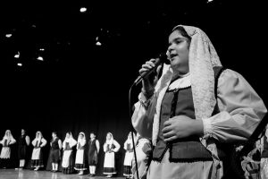 2016 “Χορεύω, παίζω και σου τραγουδώ”