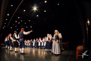 2017 “Πιάστε το χορό μικροί, μεγάλοι”