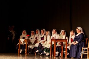 2017 “Πιάστε το χορό μικροί, μεγάλοι”