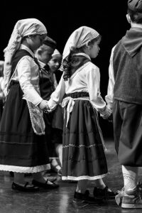 2017 “Πιάστε το χορό μικροί, μεγάλοι”