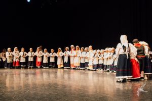 2017 “Πιάστε το χορό μικροί, μεγάλοι”