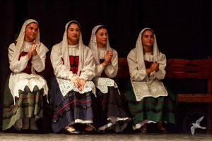 2017 “Πιάστε το χορό μικροί, μεγάλοι”