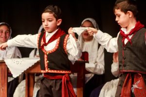 2017 “Πιάστε το χορό μικροί, μεγάλοι”